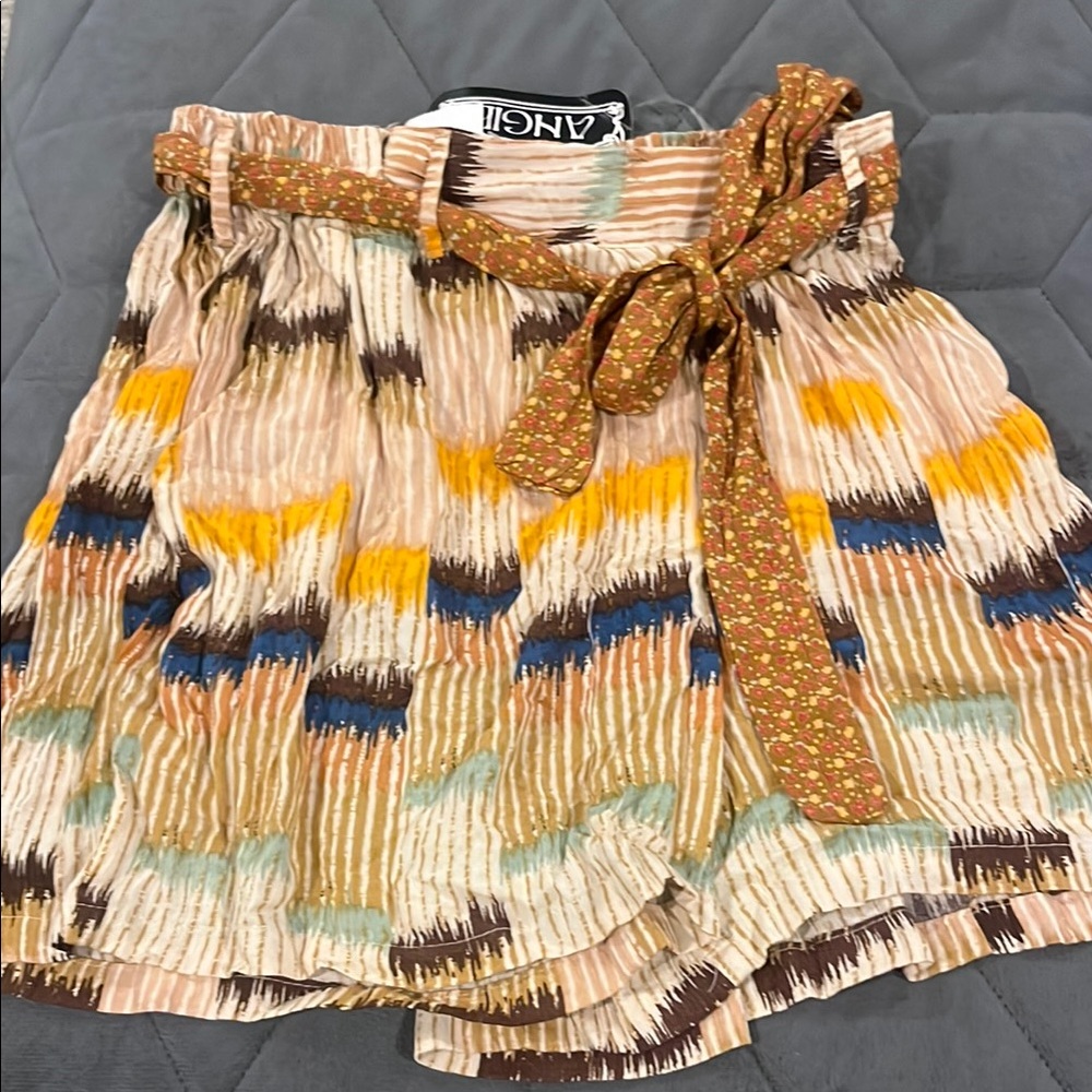 Angie Multicolor Pleated Women's Shorts